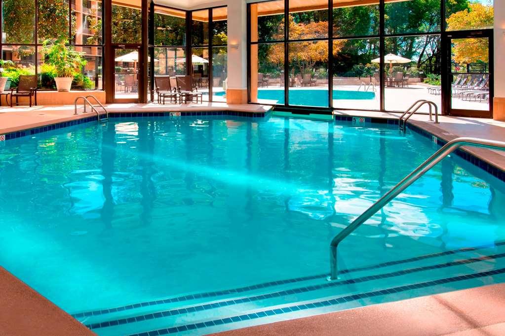Sonesta Airport Hotel 4*